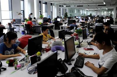 智聯(lián)網(wǎng)絡(luò) 連接未來(lái)，賦能互聯(lián)網(wǎng)服務(wù)新時(shí)代