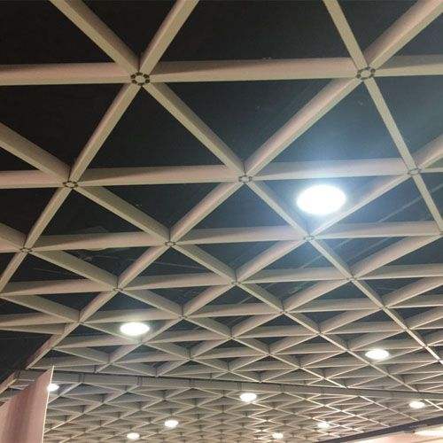 200X200鋁格柵吊頂的優雅與實用 - 建筑材料深度解析